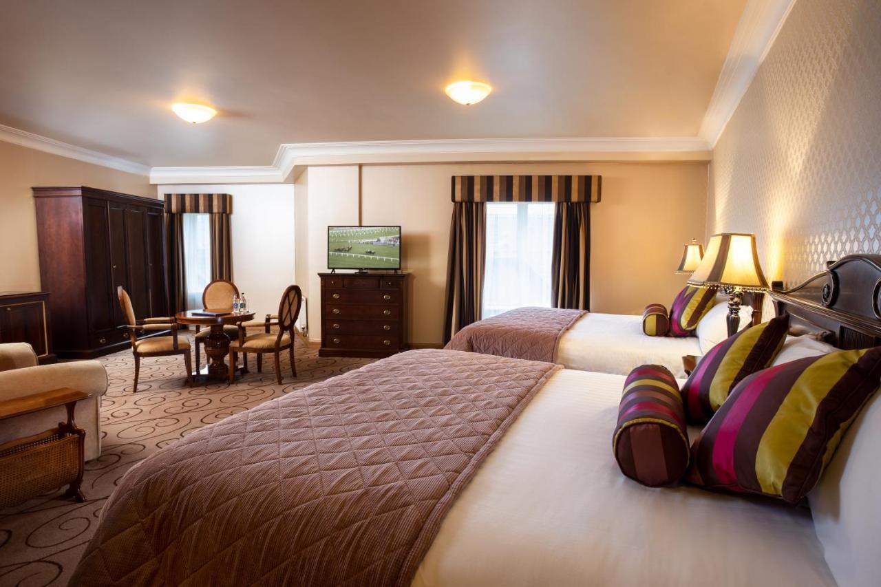Lawlors Hotel Naas Εξωτερικό φωτογραφία