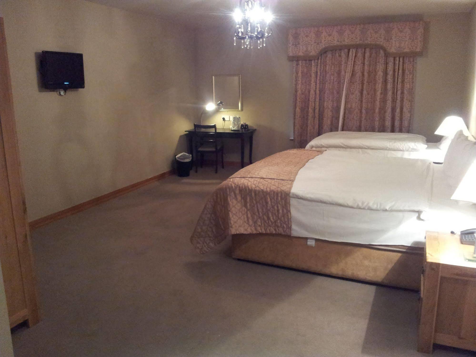 Lawlors Hotel Naas Εξωτερικό φωτογραφία