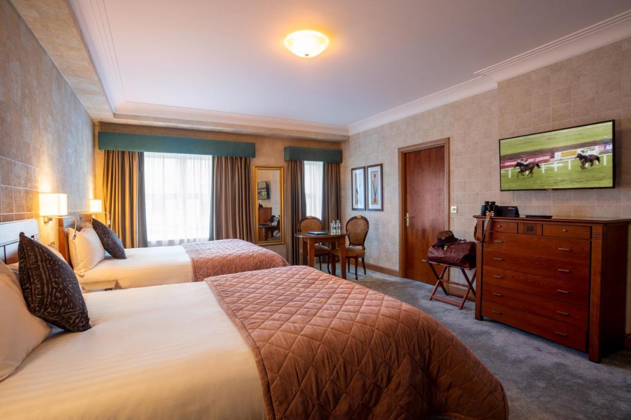 Lawlors Hotel Naas Εξωτερικό φωτογραφία
